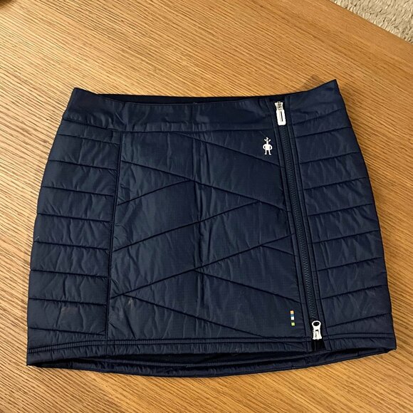 NWT Smartwool SmartLoft 120 Lightweight Wool Skirt Navy Size Medium - Picture 1 of 3